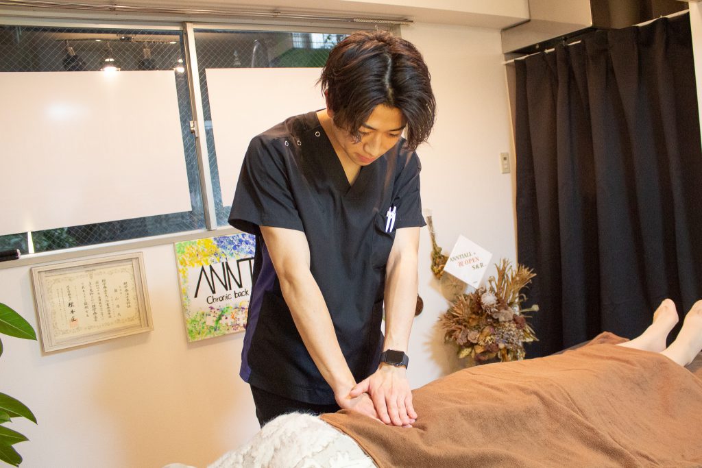 内蔵調整の整体施術
